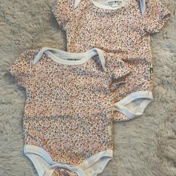 Rabbit and Bear Floral Onesies Twins Bundle, Size 0-3M - Picture 3 of 3